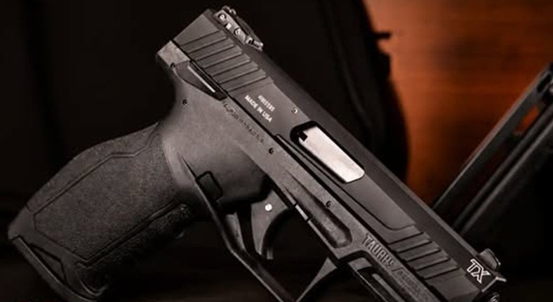 Pistola Taurus TX 22